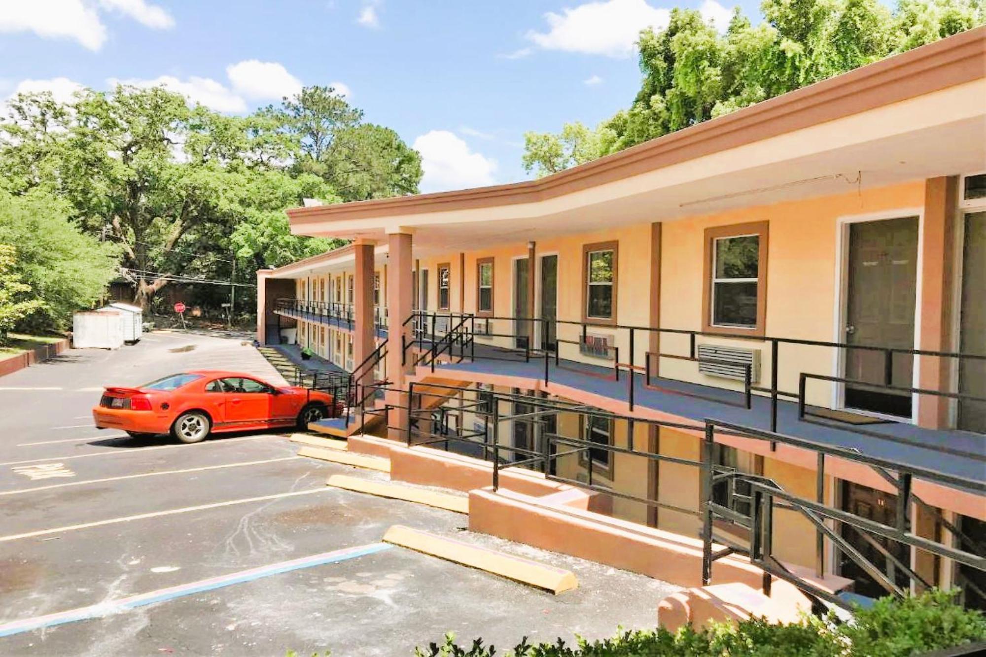 Oyo Hotel Tallahassee Downtown المظهر الخارجي الصورة
